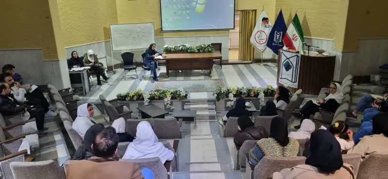 جلسه سرکار خانم ضیالامع مدیر خدمات پرستاری با پرسپتورهای مرکز سینا